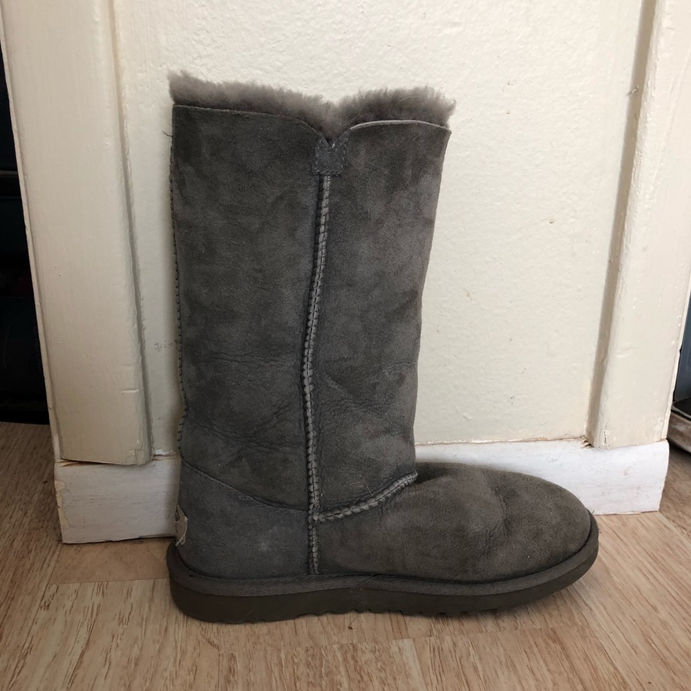 Grey Uggs - image 2